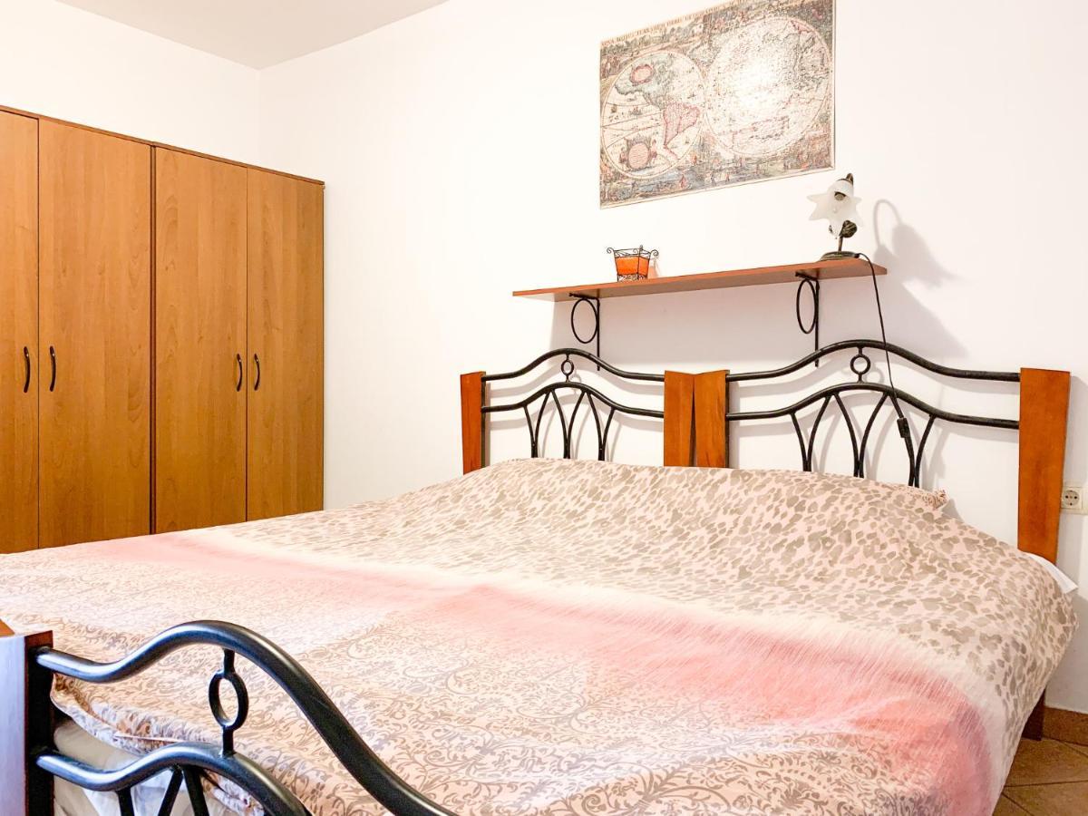 Apartmani Sincic Pula Exterior photo